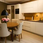 Nadmorskie Tarasy Park I Morze Z Garazem, Basen, Sauna, Jacuzzi Apartman