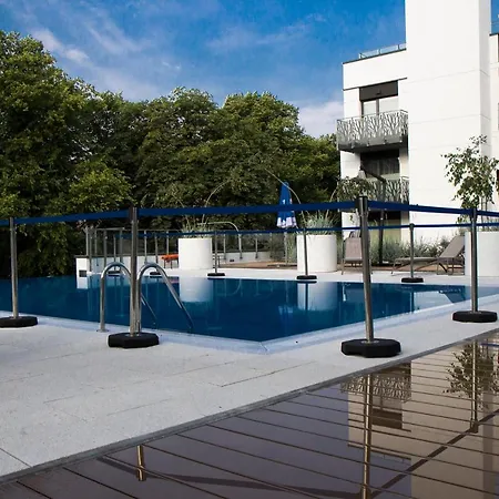 Appartement Nadmorskie Tarasy Park I Morze Z Garazem, Basen, Sauna, Jacuzzi