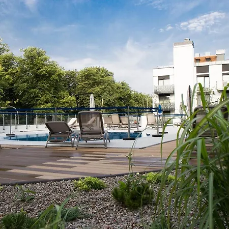 Nadmorskie Tarasy Park I Morze Z Garazem, Basen, Sauna, Jacuzzi Apartment Kolobrzeg