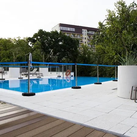 Nadmorskie Tarasy Park I Morze Z Garazem, Basen, Sauna, Jacuzzi Apartment Kolobrzeg