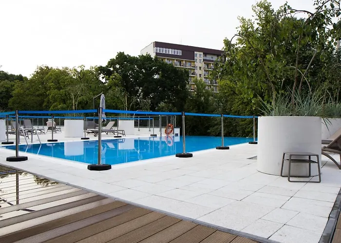 Nadmorskie Tarasy Park I Morze Z Garazem, Basen, Sauna, Jacuzzi Apartment Kolobrzeg